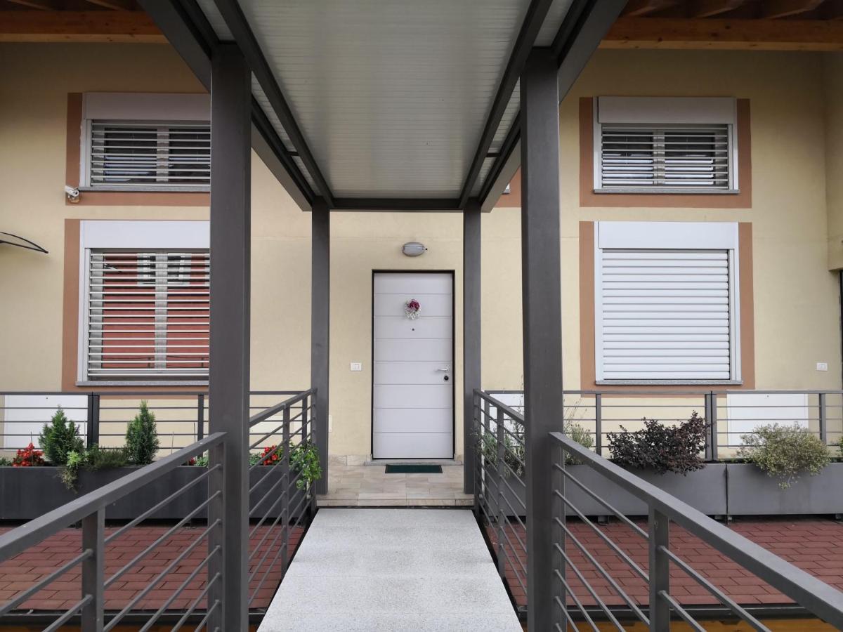Charme Lake Loft Ispra Kültér fotó