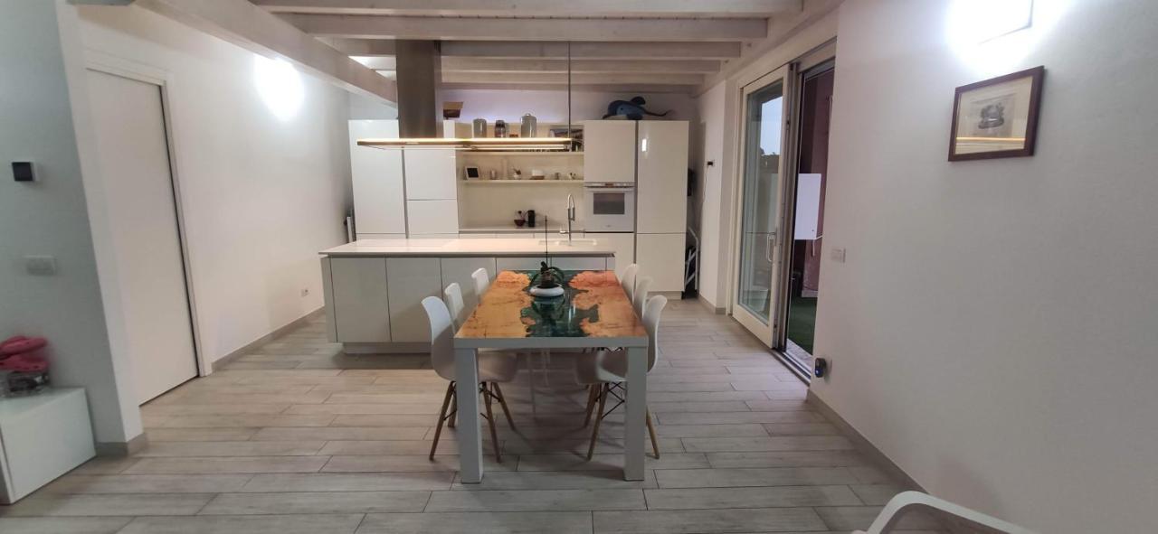 Charme Lake Loft Ispra Kültér fotó