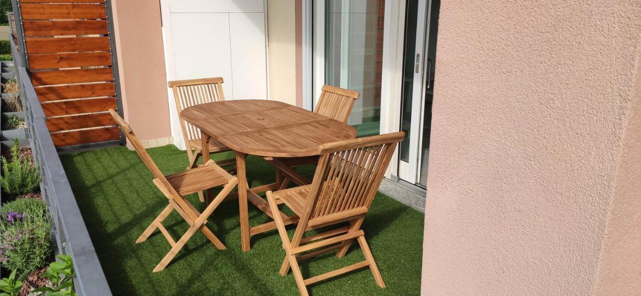 Charme Lake Loft Ispra Kültér fotó