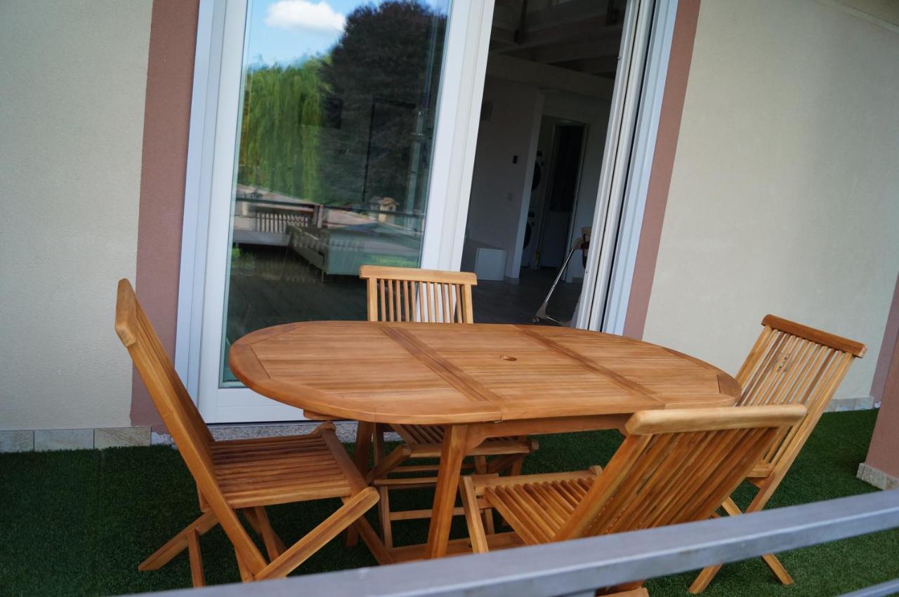 Charme Lake Loft Ispra Kültér fotó