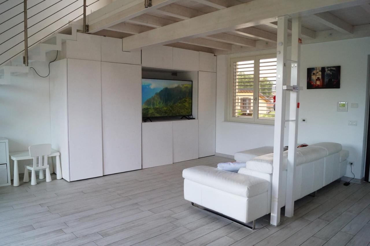Charme Lake Loft Ispra Kültér fotó